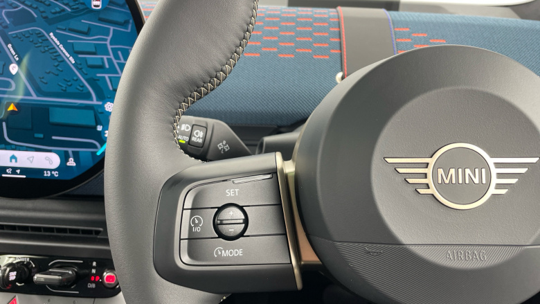 MINI Aceman 135kW E Classic 43kWh 5dr Auto Electric Hatchback